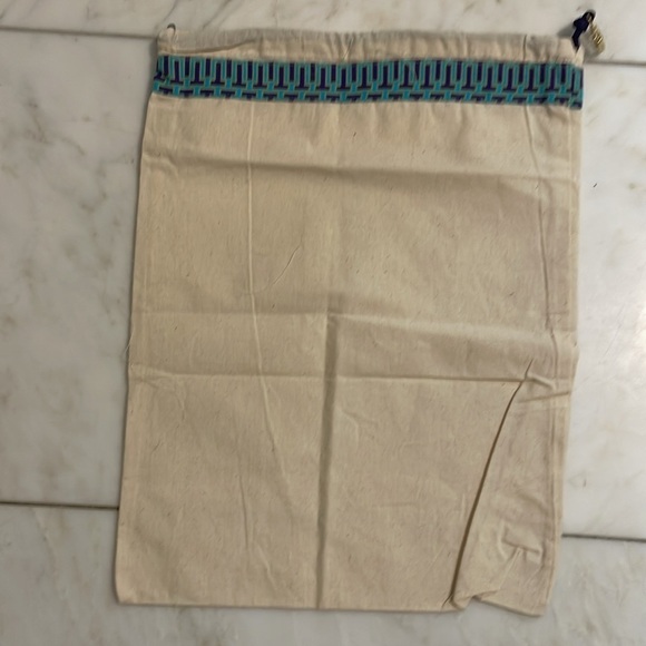 Tory Burch, 14 x 10 ecru dust travel storage shoe bag - Picture 3 of 3